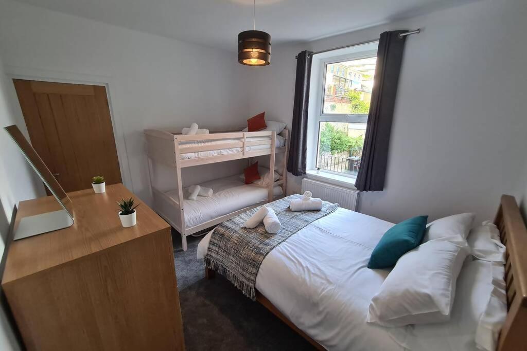 Beautiful Seaside Apartment With Parking Ventnor Eksteriør bilde
